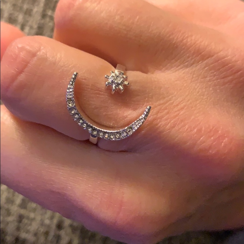 **ADJUSTABLE** Sun ☀️ and moon 🌙 ring NWOT